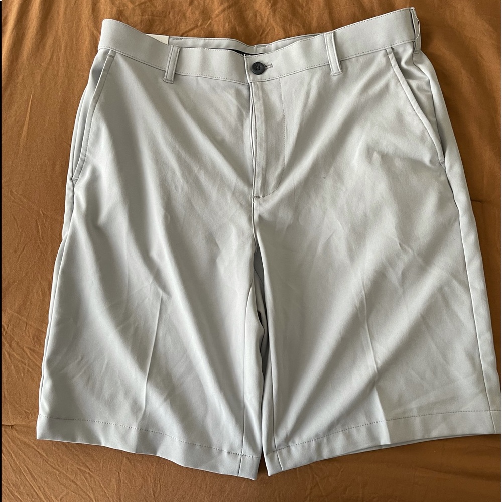 Izod men’s straight shorts brand new